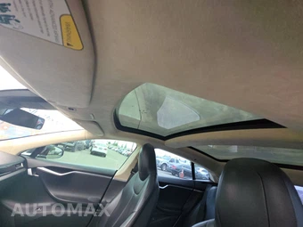 2015 Tesla Model S 70D – miniatura 18