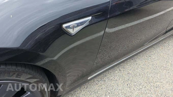 2015 Tesla Model S 70D – miniatura 26