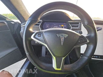 2015 Tesla Model S 85D – miniatura 10