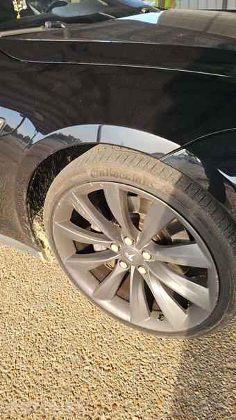 2015 Tesla Model S 85D – miniatura 30