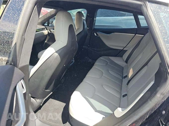 2015 Tesla Model S 85D – miniatura 13