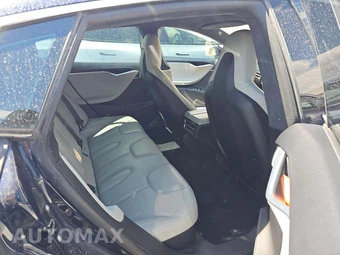 2015 Tesla Model S 85D – miniatura 17