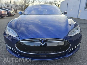 2015 Tesla Model S 90D – miniatura 2