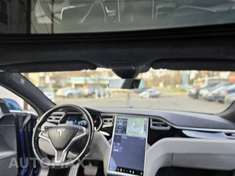 2015 Tesla Model S 90D – miniatura 30