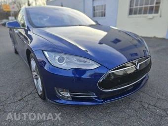 2015 Tesla Model S 90D – miniatura 4