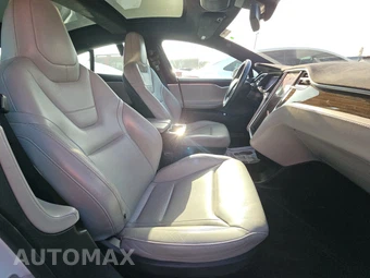 2015 Tesla Model S P85D – miniatura 8