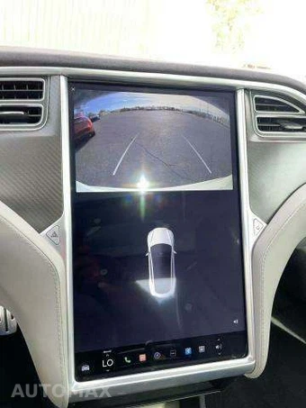 2015 Tesla Model S P85D – miniatura 31