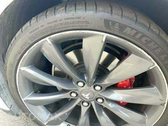 2015 Tesla Model S P85D – miniatura 34