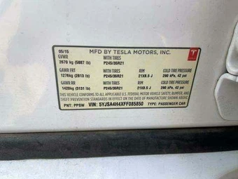2015 Tesla Model S P85D – miniatura 6