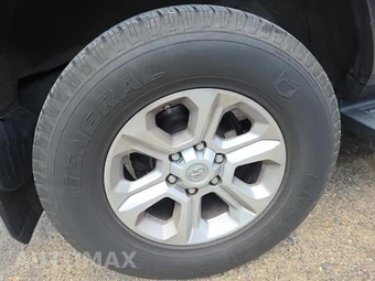 2015 Toyota 4Runner SR5 - miniatura 10