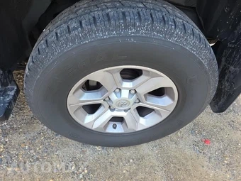 2015 Toyota 4Runner SR5 - miniatura 11