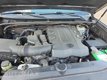 2015 Toyota 4Runner SR5 - miniatura 18
