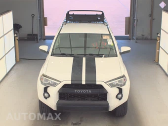 2015 Toyota 4Runner SR5 - miniatura 2