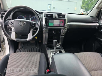 2015 Toyota 4Runner SR5 – miniatura 10