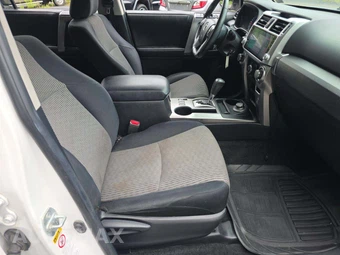 2015 Toyota 4Runner SR5 – miniatura 18