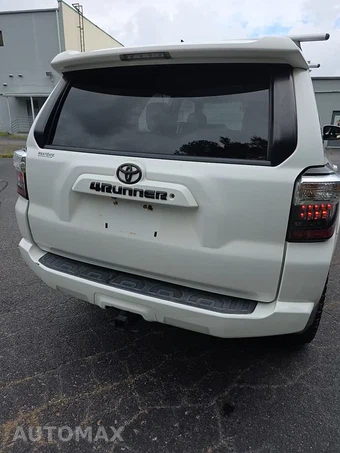 2015 Toyota 4Runner SR5 – miniatura 41