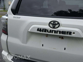 2015 Toyota 4Runner SR5 – miniatura 48
