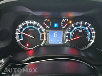 2015 Toyota 4Runner SR5 – miniatura 12