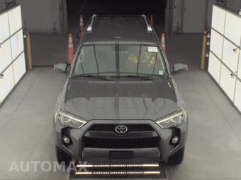 2015 Toyota 4Runner SR5 – miniatura 2