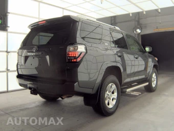2015 Toyota 4Runner SR5 – miniatura 4
