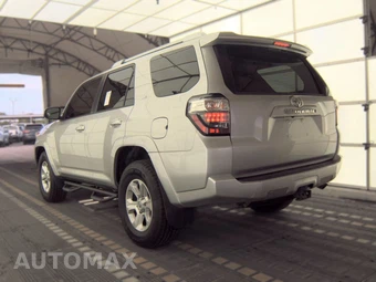 2015 Toyota 4Runner SR5 - miniatura 6