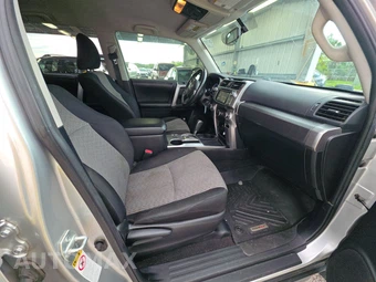 2015 Toyota 4Runner SR5 - miniatura 8