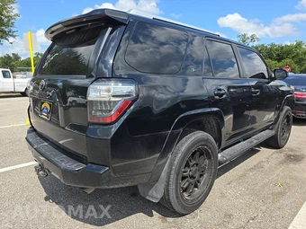 2015 Toyota 4Runner SR5 – miniatura 4
