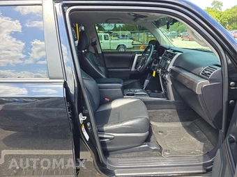 2015 Toyota 4Runner SR5 – miniatura 8