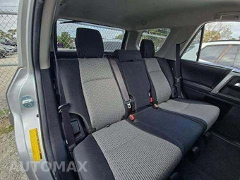 2015 Toyota 4Runner SR5 – miniatura 16