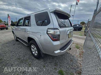2015 Toyota 4Runner SR5 – miniatura 2