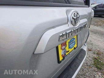 2015 Toyota 4Runner SR5 – miniatura 26