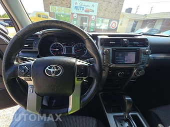2015 Toyota 4Runner SR5 – miniatura 10