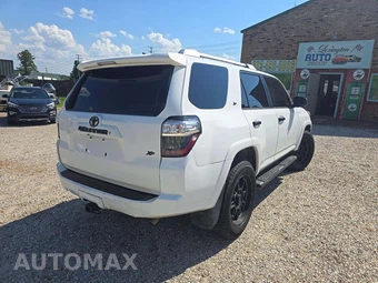 2015 Toyota 4Runner SR5 – miniatura 3