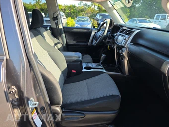 2015 Toyota 4Runner SR5 – miniatura 8