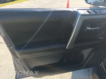 2015 Toyota 4Runner SR5 – miniatura 9
