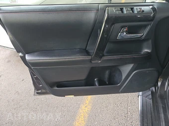 2015 Toyota 4Runner Trail – miniatura 9