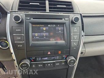2015 Toyota Camry Hybrid LE - miniatura 11