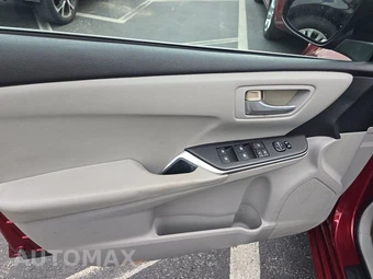 2015 Toyota Camry Hybrid LE - miniatura 9