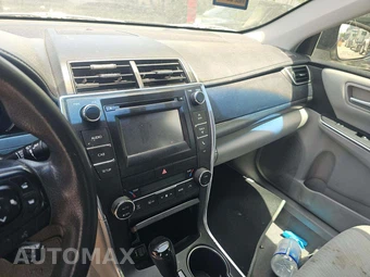 2015 Toyota Camry Hybrid LE - miniatura 10