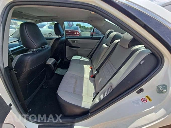2015 Toyota Camry Hybrid SE - miniatura 10