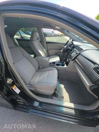 2015 Toyota Camry LE – miniatura 18