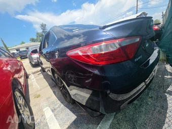 2015 Toyota Camry LE - miniatura 2