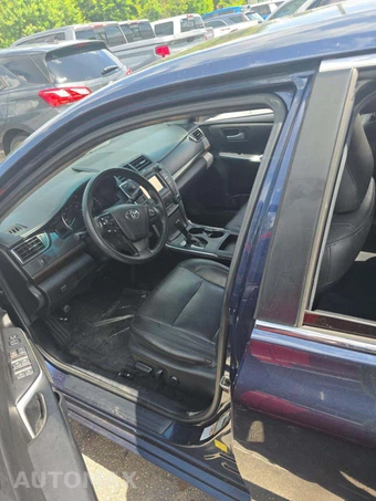 2015 Toyota Camry LE - miniatura 6