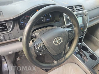 2015 Toyota Camry LE - miniatura 10