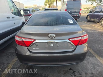 2015 Toyota Camry LE - miniatura 5