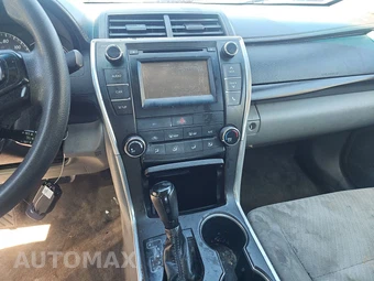 2015 Toyota Camry LE - miniatura 11