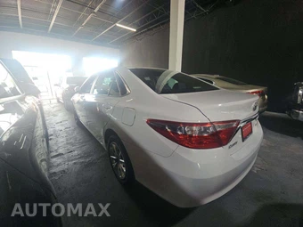 2015 Toyota Camry LE - miniatura 4
