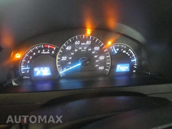 2015 Toyota Camry LE - miniatura 9