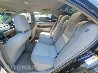 2015 Toyota Camry LE – miniatura 13