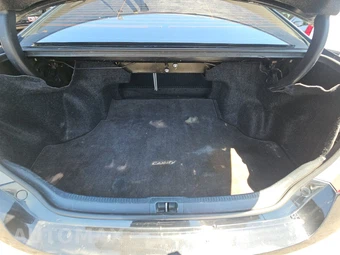 2015 Toyota Camry LE – miniatura 17